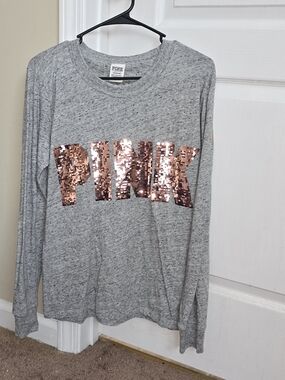 PINK Victoria's Secret Heather Gray Logo Top